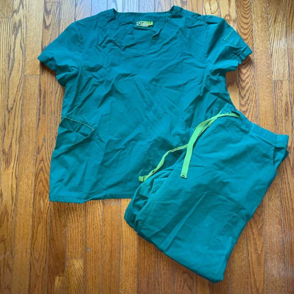 Crocs scrubs set medical apparel nurse uniform green top size XXL bottom size XL